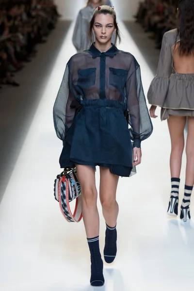 Look 2